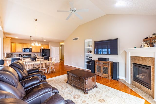 292 Carriage Path Court, Webster, NY 14580