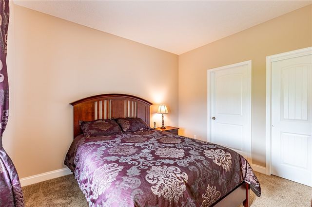 292 Carriage Path Court, Webster, NY 14580