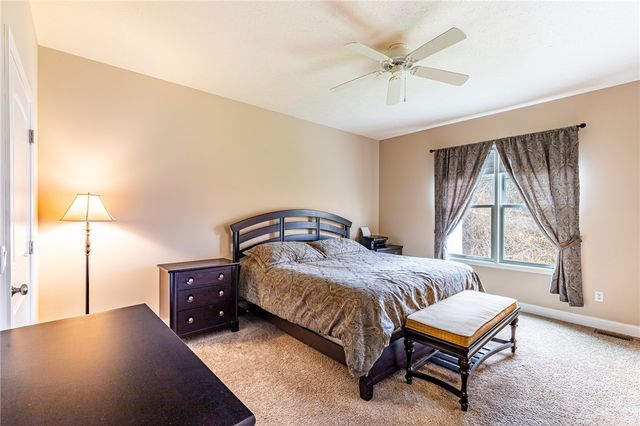 292 Carriage Path Court, Webster, NY 14580