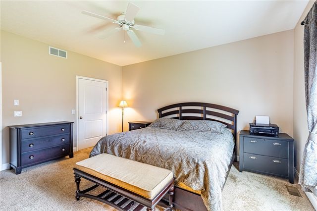 292 Carriage Path Court, Webster, NY 14580