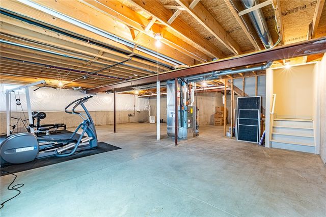 292 Carriage Path Court, Webster, NY 14580