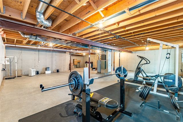 292 Carriage Path Court, Webster, NY 14580