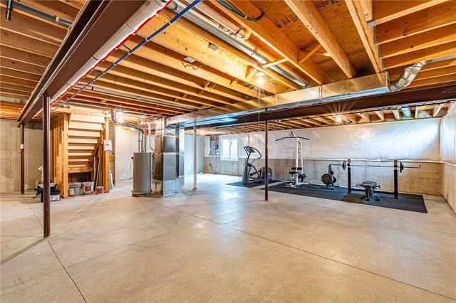 292 Carriage Path Court, Webster, NY 14580