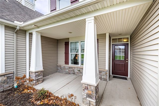 292 Carriage Path Court, Webster, NY 14580