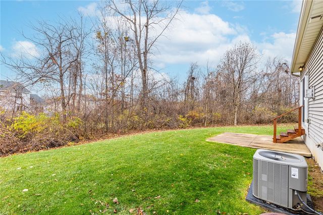 292 Carriage Path Court, Webster, NY 14580