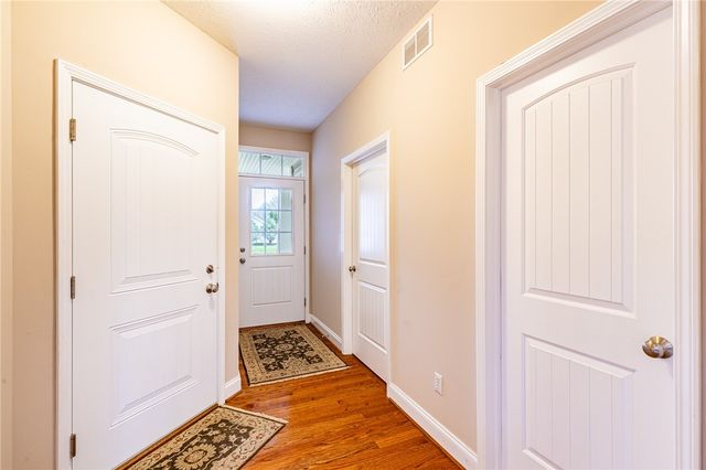 292 Carriage Path Court, Webster, NY 14580