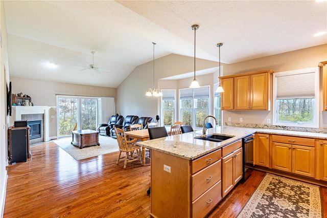 292 Carriage Path Court, Webster, NY 14580