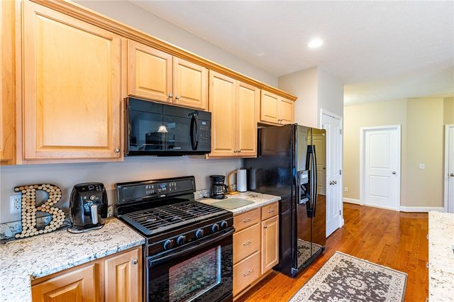 292 Carriage Path Court, Webster, NY 14580