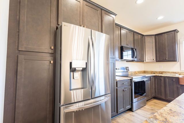 2427 Double Bridges Road, Spout Spring, VA 24593