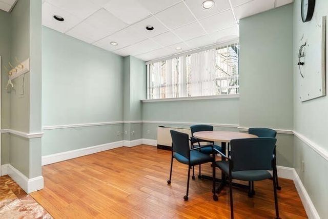 2 Hawthorne 101s, Boston, MA 02114