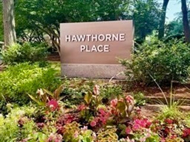 2 Hawthorne 101s, Boston, MA 02114