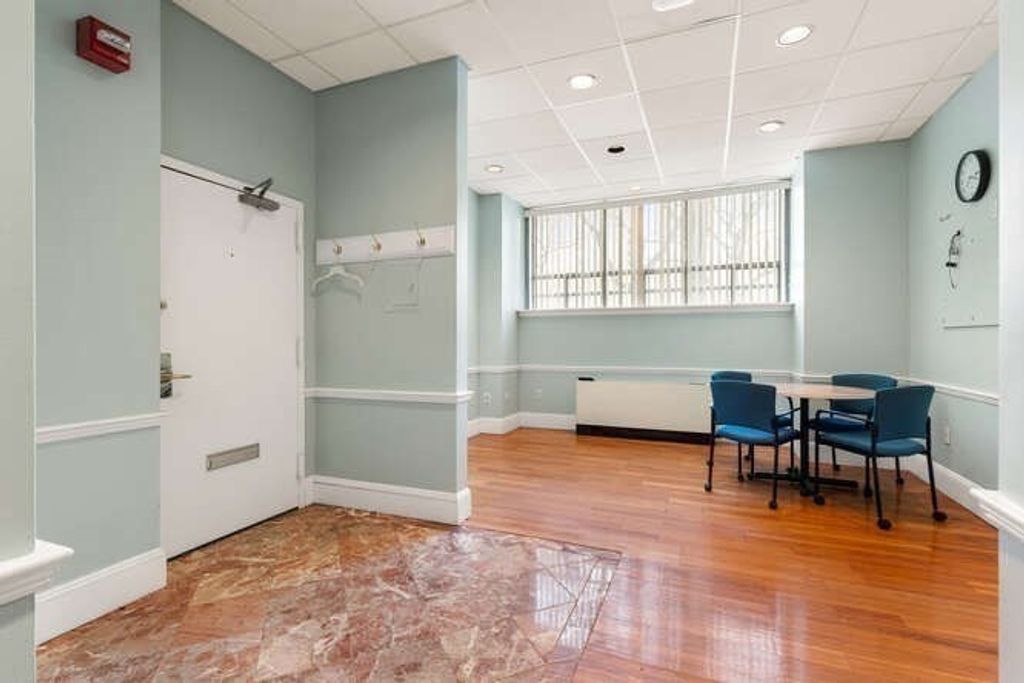 2 Hawthorne 101s, Boston, MA 02114