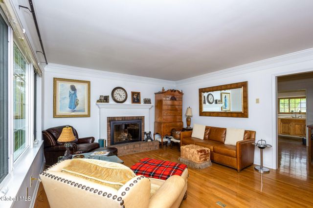 65 Pashley Road, Glenville, NY 12302