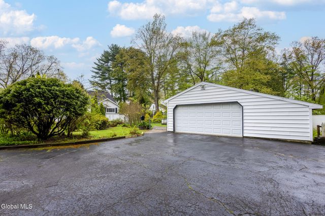 65 Pashley Road, Glenville, NY 12302