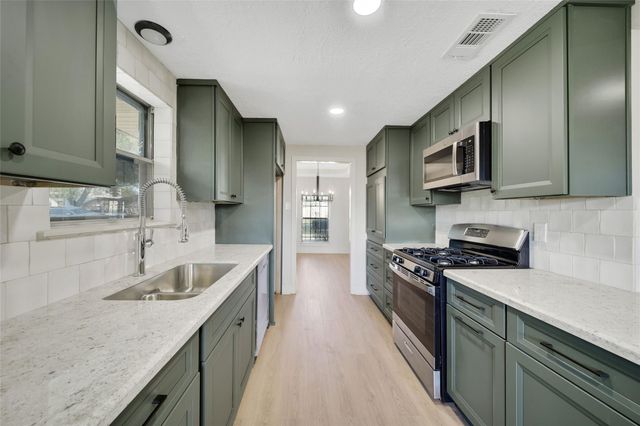 3022 Sparrow Street, Houston, TX 77051