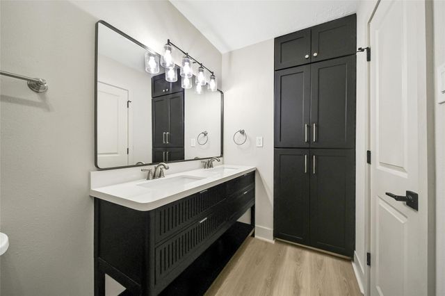 3022 Sparrow Street, Houston, TX 77051