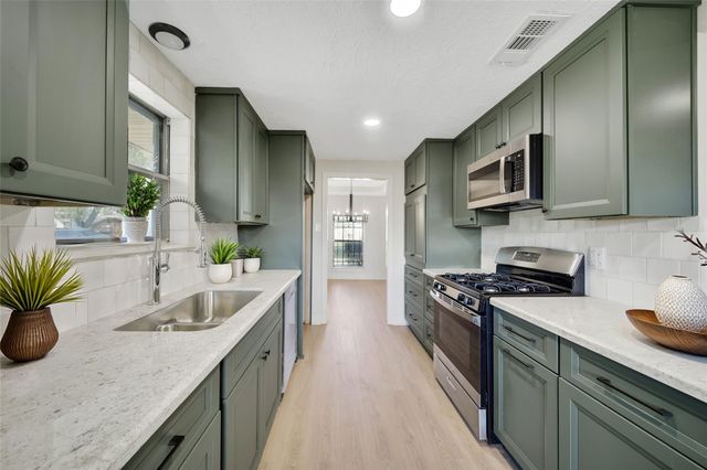 3022 Sparrow Street, Houston, TX 77051