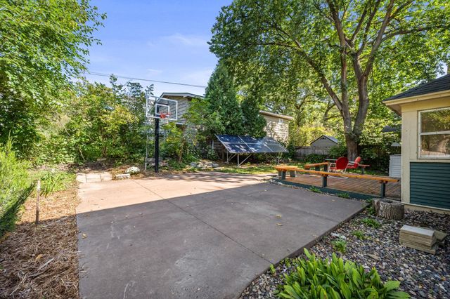 2101 Scudder Street, Saint Paul, MN 55108