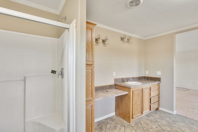 202 Tom Lackey Ln, Alpine, TX 79830