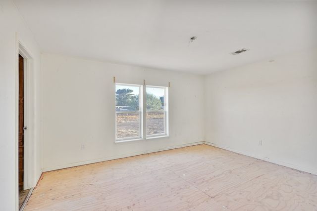 202 Tom Lackey Ln, Alpine, TX 79830