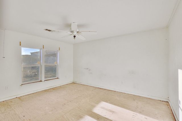 202 Tom Lackey Ln, Alpine, TX 79830