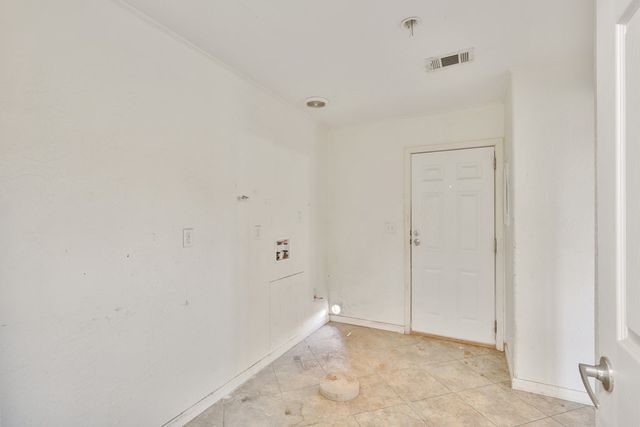 202 Tom Lackey Ln, Alpine, TX 79830