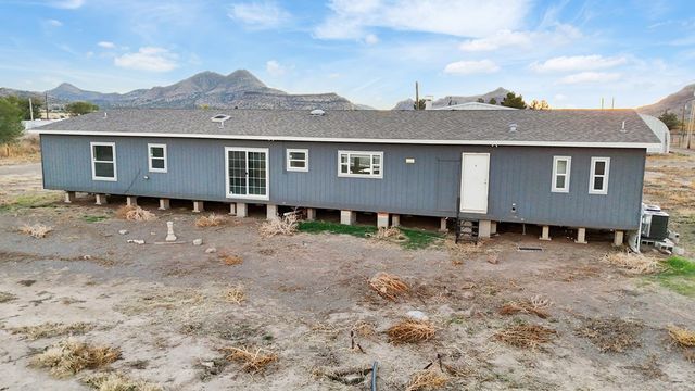 202 Tom Lackey Ln, Alpine, TX 79830