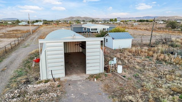 202 Tom Lackey Ln, Alpine, TX 79830