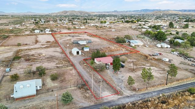 202 Tom Lackey Ln, Alpine, TX 79830