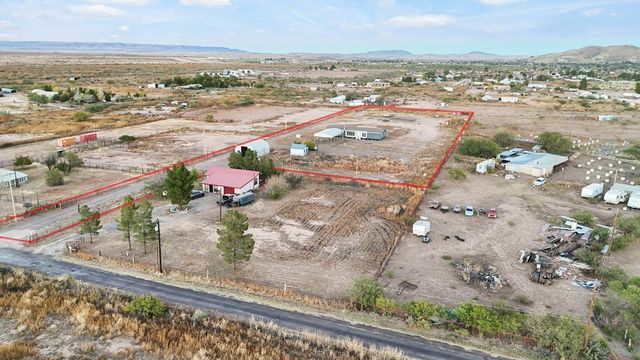202 Tom Lackey Ln, Alpine, TX 79830