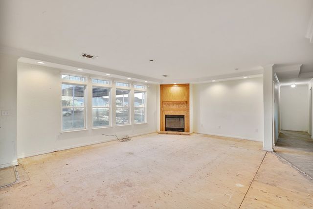 202 Tom Lackey Ln, Alpine, TX 79830