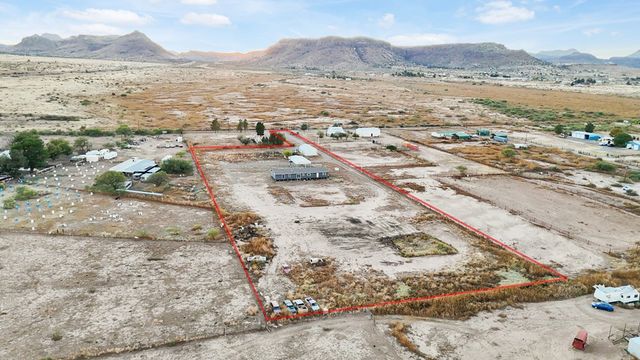 202 Tom Lackey Ln, Alpine, TX 79830