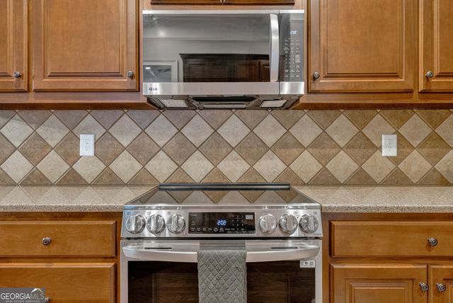 28 W Teddy Bear Lane, Waverly Hall, GA 31831