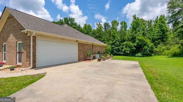 28 W Teddy Bear Lane, Waverly Hall, GA 31831