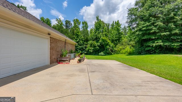 28 W Teddy Bear Lane, Waverly Hall, GA 31831