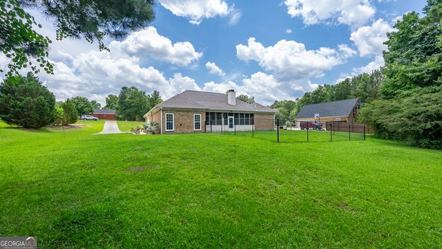 28 W Teddy Bear Lane, Waverly Hall, GA 31831