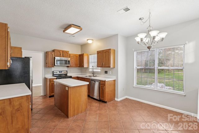 7334 Reynard Lane, Charlotte, NC 28215