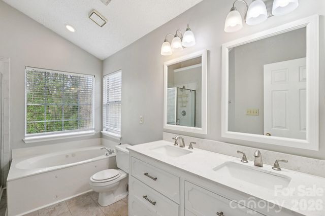 7334 Reynard Lane, Charlotte, NC 28215