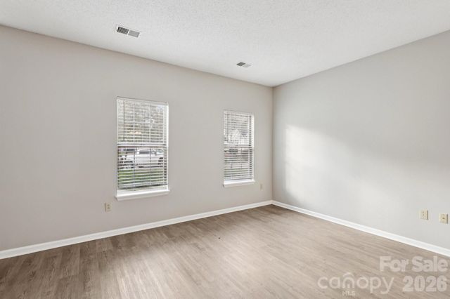 7334 Reynard Lane, Charlotte, NC 28215