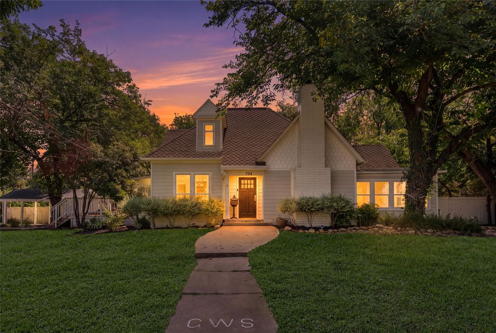 704 N College Street, Mckinney, TX 75069