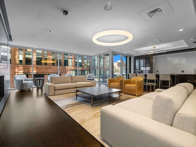 32 Traveler Street 212, Boston, MA 02118