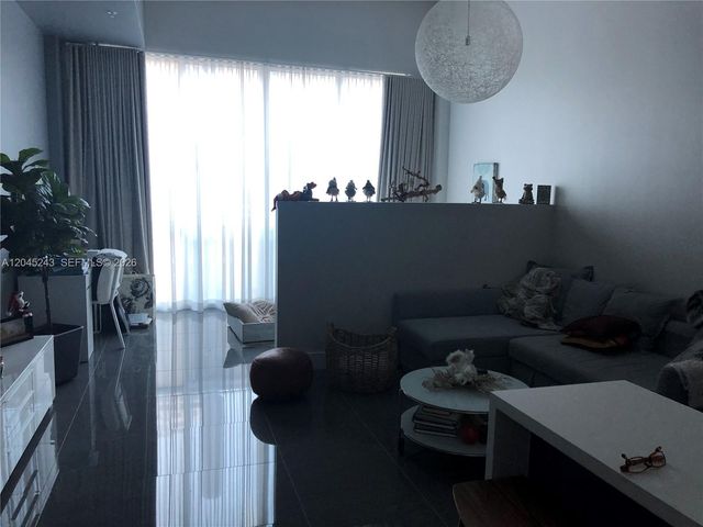 253 NE 2nd Street 218, Miami, FL 33132