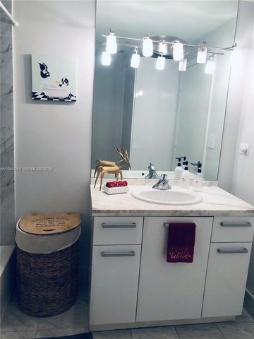 253 NE 2nd Street 218, Miami, FL 33132