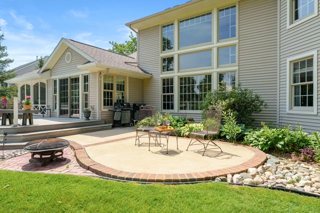 7376 Dunross Drive, Portage, MI 49024