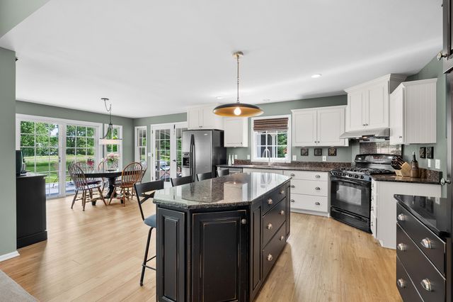 7376 Dunross Drive, Portage, MI 49024
