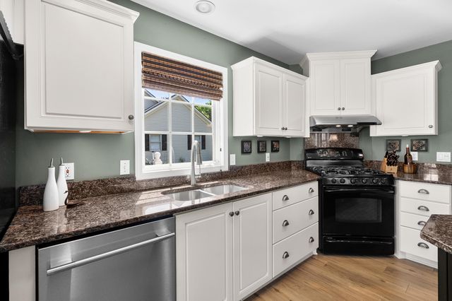 7376 Dunross Drive, Portage, MI 49024