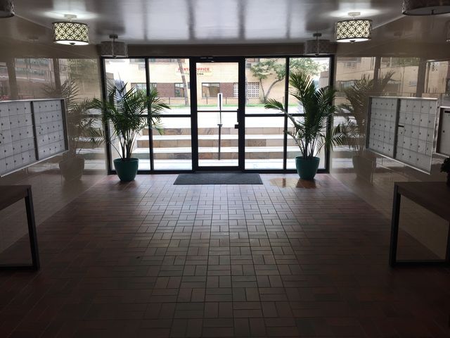 1025 W HOLLYWOOD Avenue 516, Chicago, IL 60660