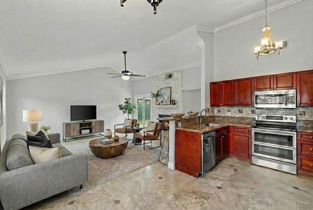 8411 Garden Gate Place, Boca Raton, FL 33433