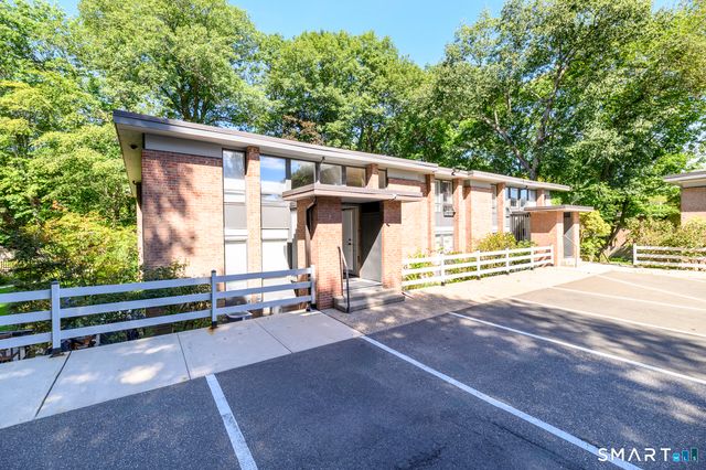 160 Fairfield Woods Road 66, Fairfield, CT 06825