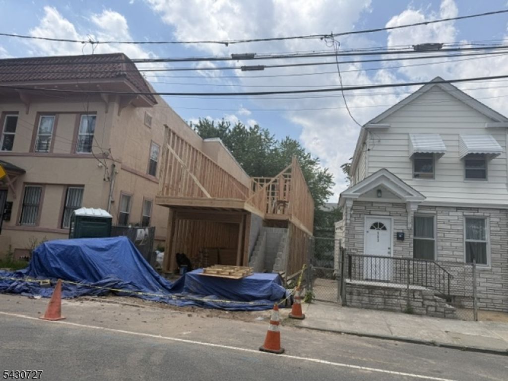 565 S 17Th St, Newark City, NJ 07103 — photo 3